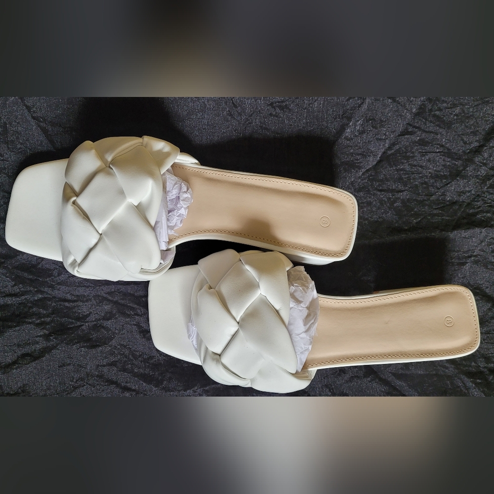 Sandals - Picture 2 of 3